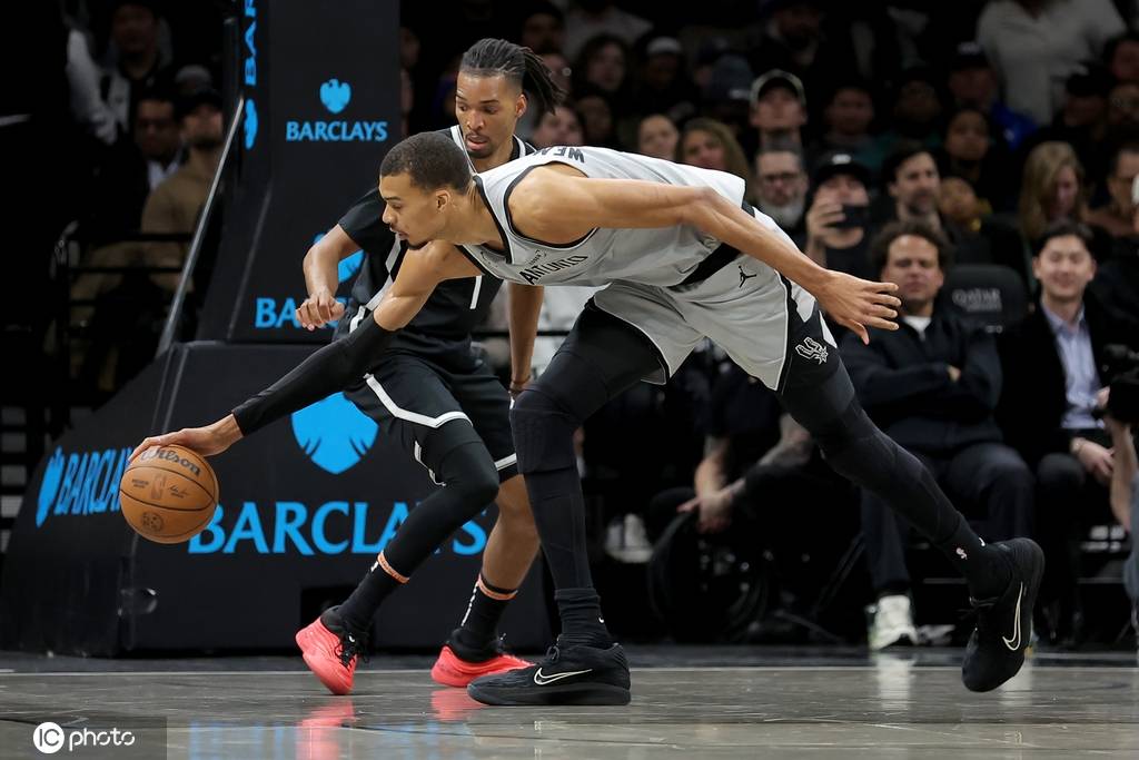 小波特25+14文班12+8 马刺7人上双轻取篮网迎11连胜